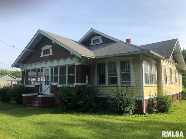 541 E Beardstown St, Virginia, IL 62691