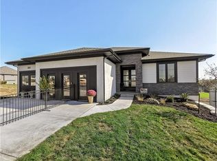 7039 N London Ave, Kansas City, MO 64151