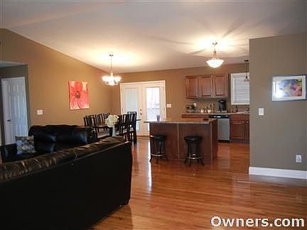 Open Floor Plan; Great for Entertaining