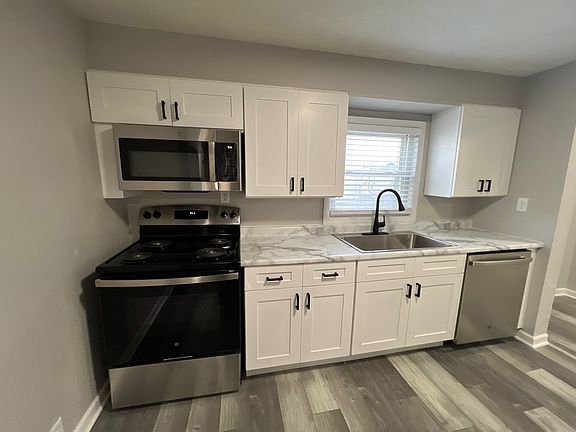 2nd image of 517 N A St