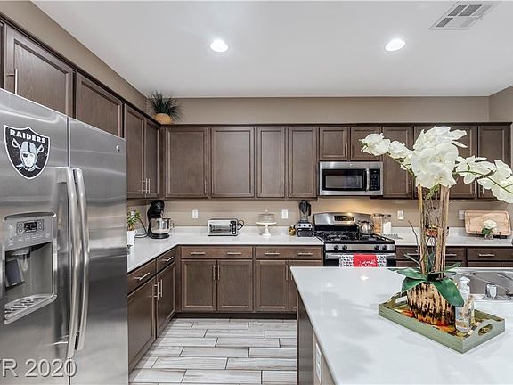 3rd image of 12778 Ringrose St