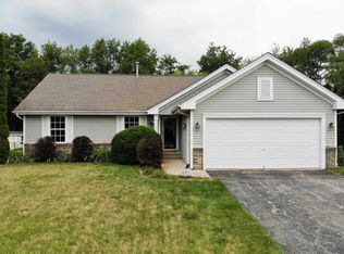 2083 Broadmoor Rd, Rockton, IL 61072