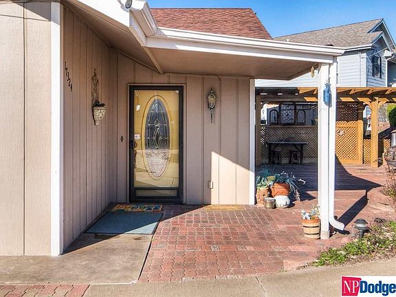 2nd image of 17324 Beach Cir