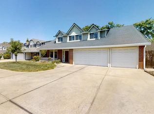 2541 Winsford Ln, Carmichael, CA 95608