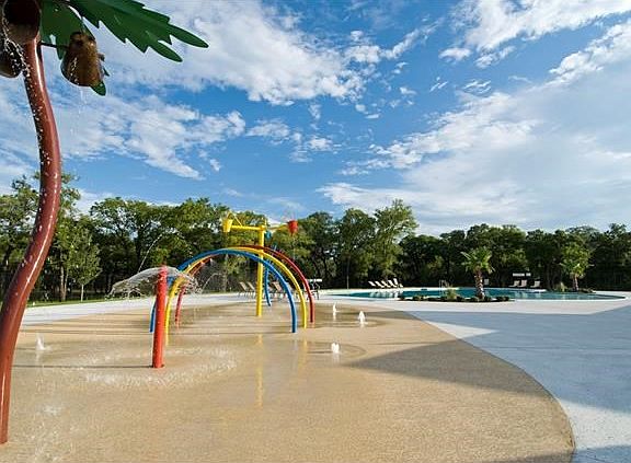 Cold Springs Neighborhood Amenities