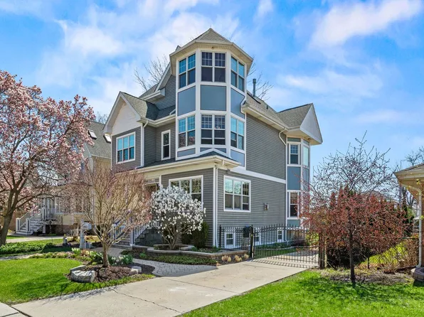 6883 W Hobart Ave, Chicago, IL 60631