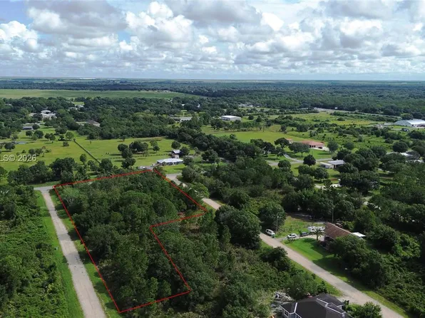 NW 106th St, Okeechobee, FL 34972