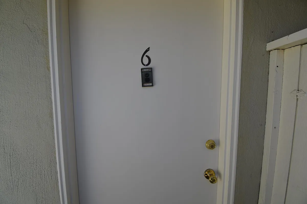 Front door - 1307 Palos Verdes Dr #6