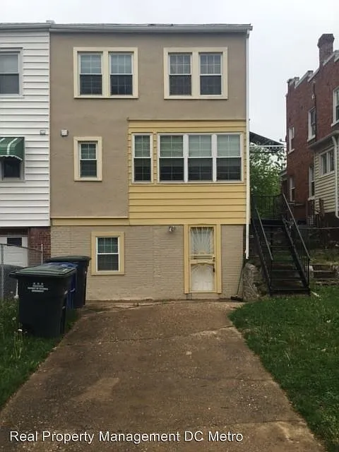 5717 4th St NW photo 1