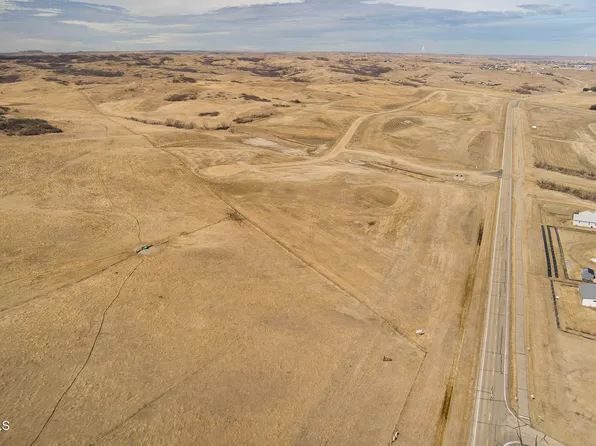 3515 Rhone Dr, Mandan, ND 58554