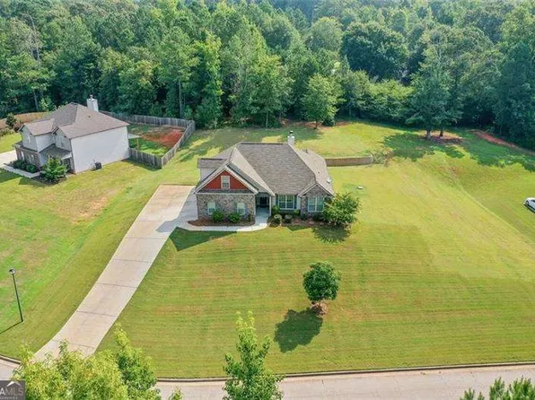 1246 Fox Creek Dr, McDonough, GA 30252