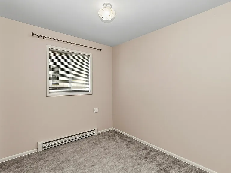 532 Colby Ave — Photo 14