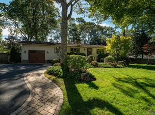 6 Rack Ln, East Setauket, NY 11733