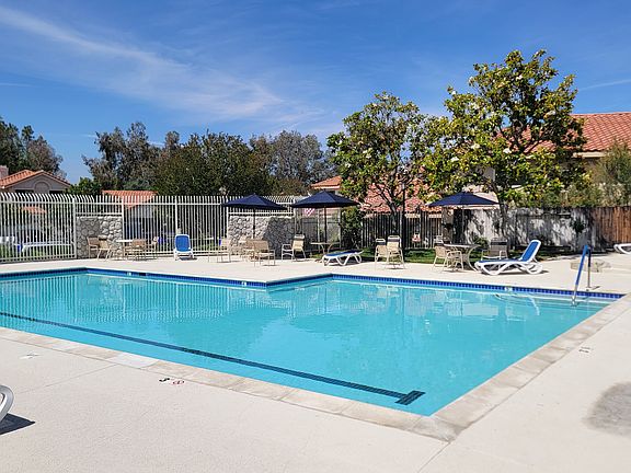 4th image of 15603 Lucille Ct