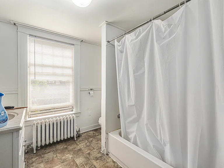 1014 Vaughn St #2 — Photo 9