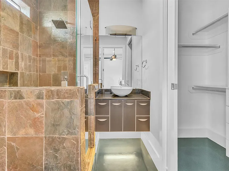 1802 Hickory St — Photo 35