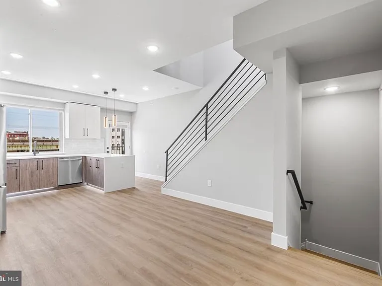 1413 N 8th St #3 — Photo 5