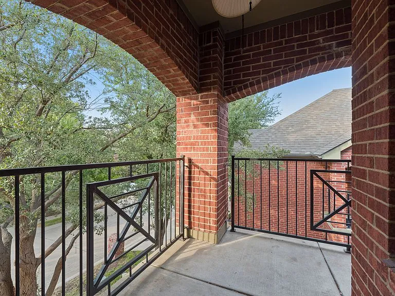 317 Gershwin Way — Photo 8
