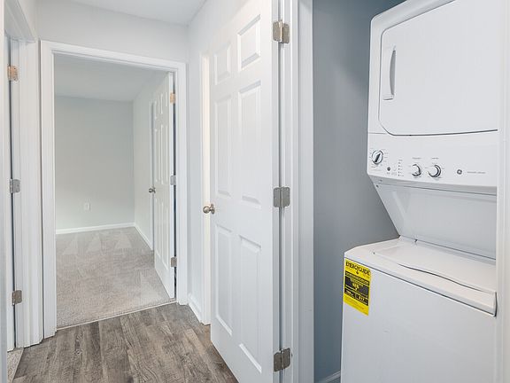 5th image of 200 Berryhill Rd APT 532