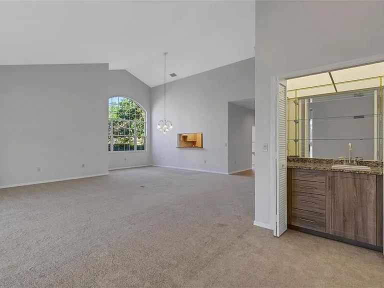 4044 Penshurst Park — Photo 14