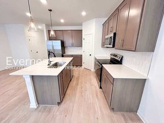 5th image of 2900 Suzanne Landon Dr #31-D4