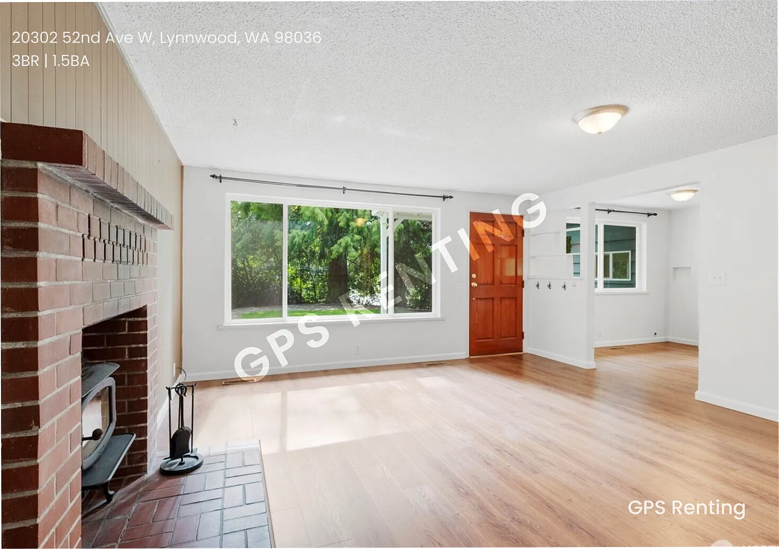 Charming 3-Bedroom Home with Modern Upgrades in Lynnwood — Photo 3