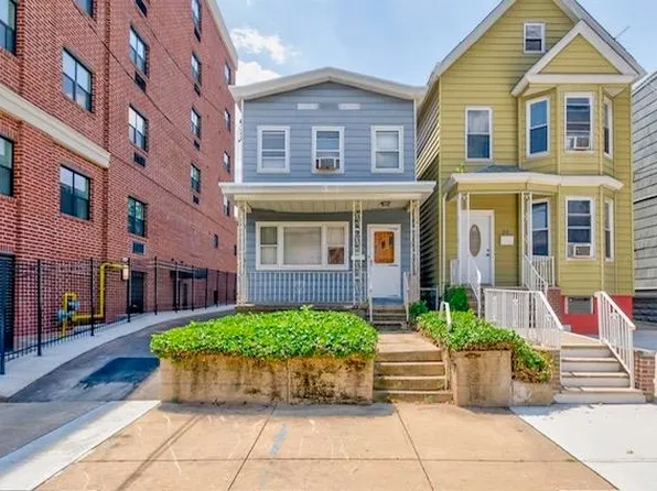 38 E 25th St, Bayonne, NJ 07002