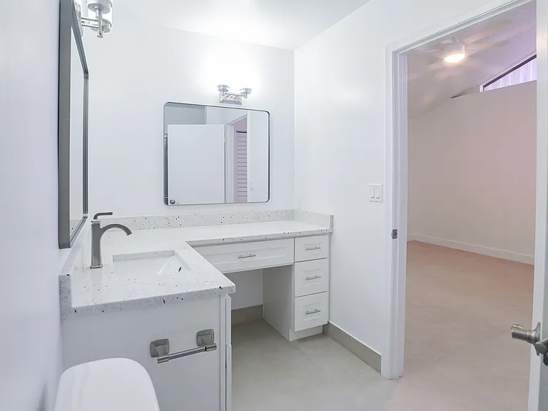 1148 Summit Trail Cir #D — Photo 32