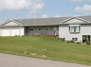 225 Cardinal Rd, Caledonia, MN 55921