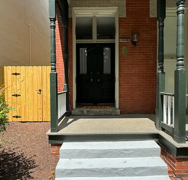 1414 Floyd Ave — Photo 3