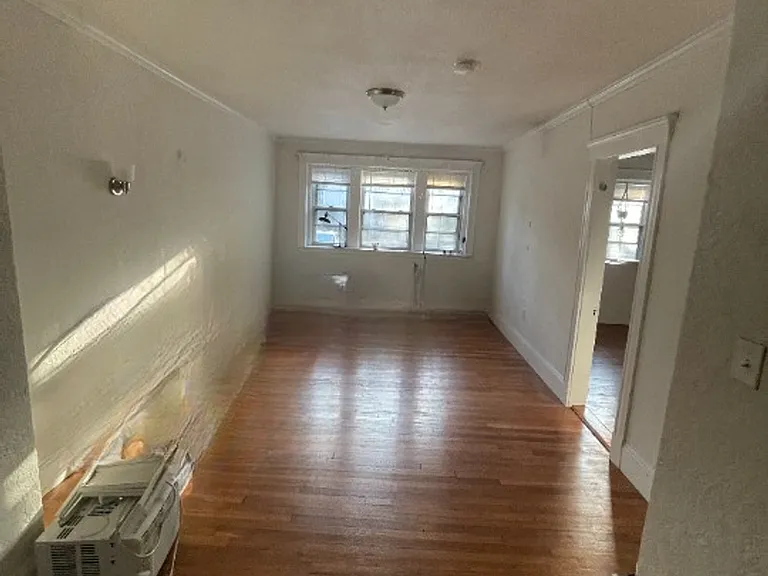 14A Lakeville Rd #11 — Photo 5