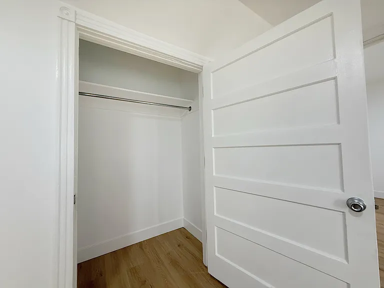 4218 Lockwood Ave #8 — Photo 6
