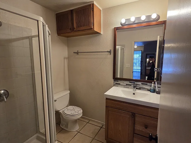 326 Arkansas St #B — Photo 8