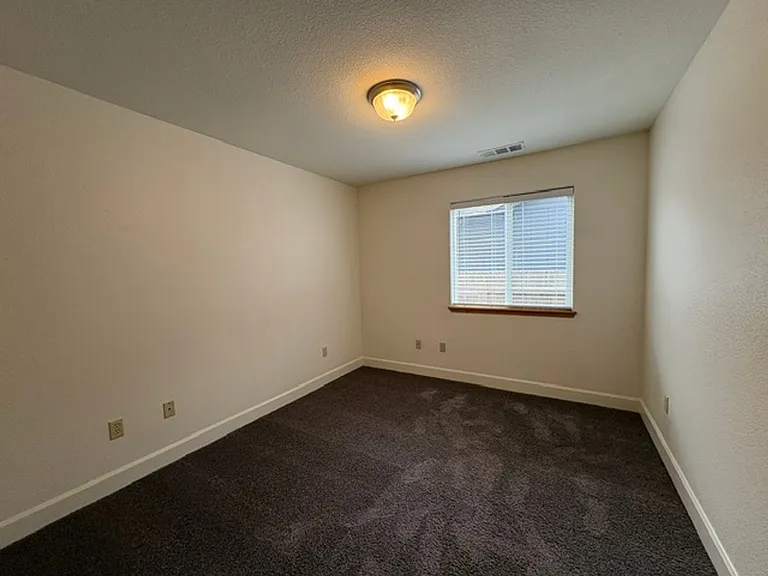 1200 Winchester Ave — Photo 8