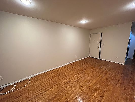 4th image of 42-11 Astoria Blvd N #2