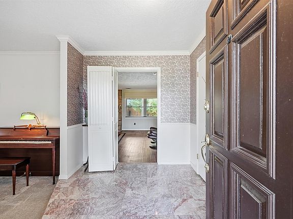 5th image of 3903 Ecuador Dr