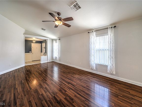4th image of 9633 Boylagh Ave