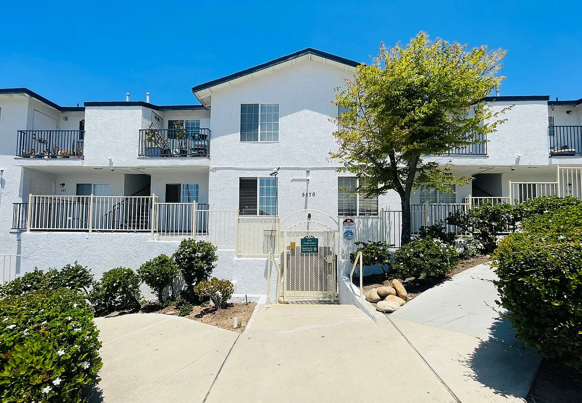 Building Photo - 5170 Orange Ave #106