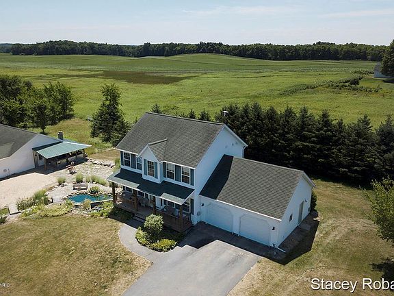 3rd image of 12880 Jordan Meadows Ct NE
