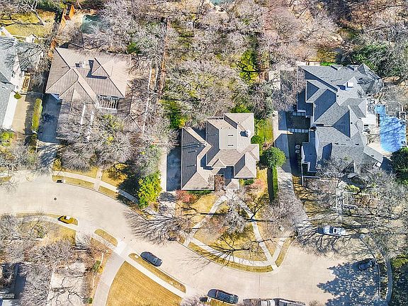 4th image of 6608 Shady Creek Cir