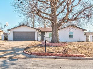 304 Sunset Dr, Purcell, OK 73080