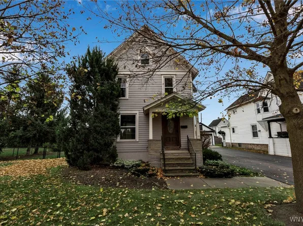 75 S Main St, Middleport, NY 14105