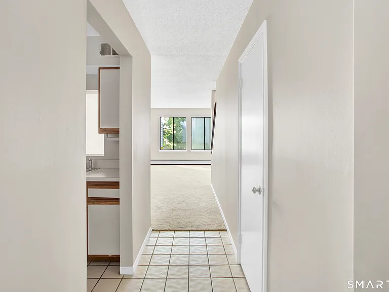 9 Talcott Forest Rd #C — Photo 4