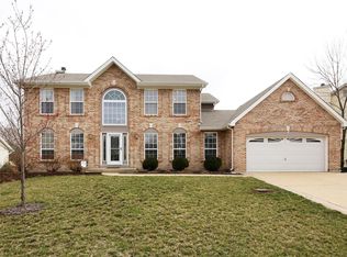 4833 Greenburg Dr, Saint Peters, MO