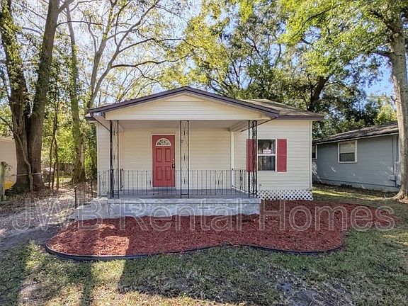 2nd image of 3238 Ernest St