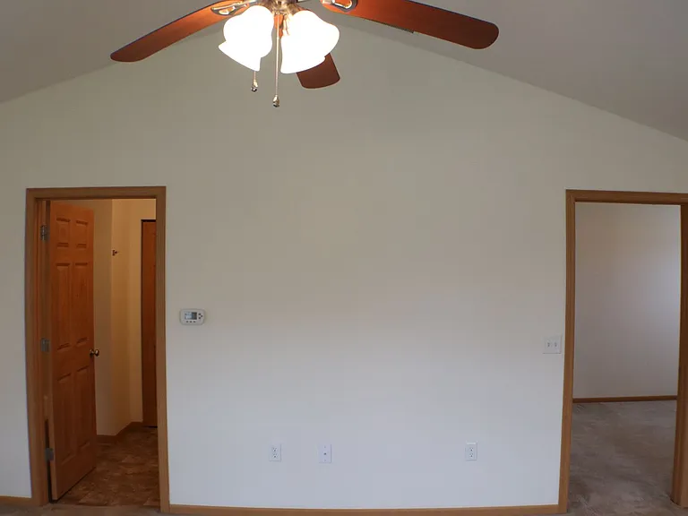 2240 Morning Glory Cir — Photo 10