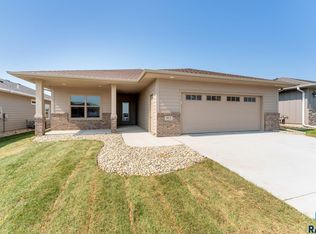 913 S Brek Ave, Brandon, SD 57005