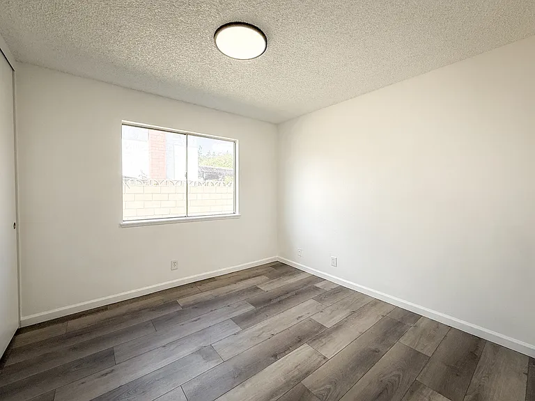6763 Berkshire Ave — Photo 23