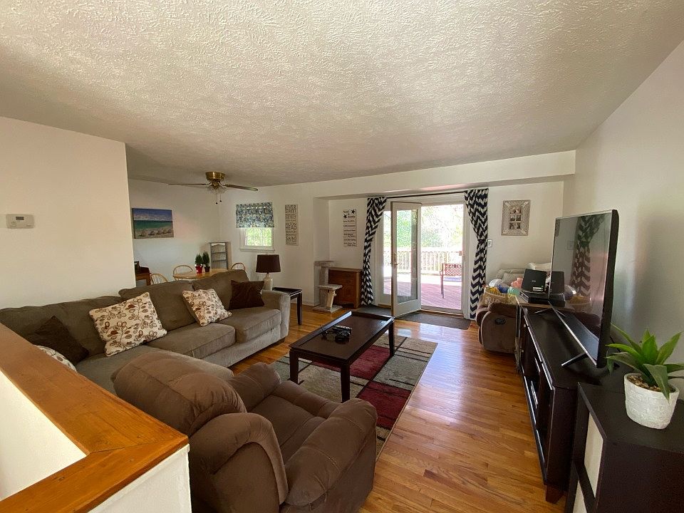 1st image of 5814 Helmsdale Ln