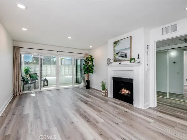 225 N Rose St Unit 212, Burbank, CA 91505
